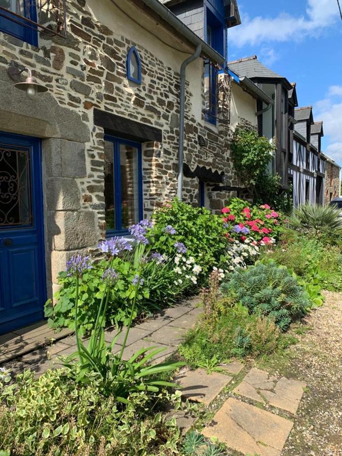Maison En Pierre Dans Son Nid De Verdure Roz-Landrieux Экстерьер фото