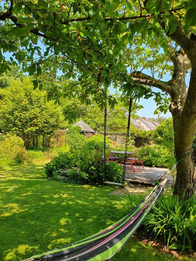 Maison En Pierre Dans Son Nid De Verdure Roz-Landrieux Экстерьер фото